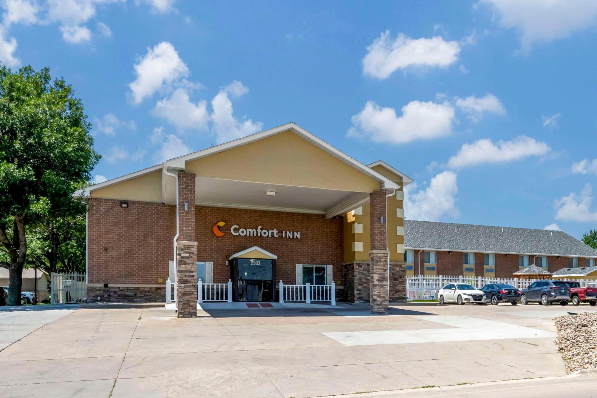 Comfort Inn Hastings Exterior photo